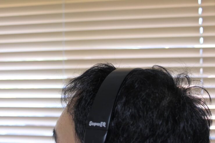 「OneOdio SuperEQ S2」装着したときの頭頂部の状態